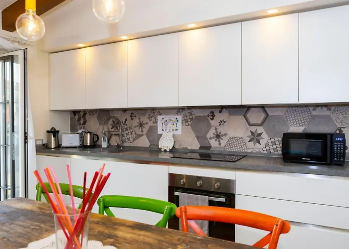Canonica Attic Apartment